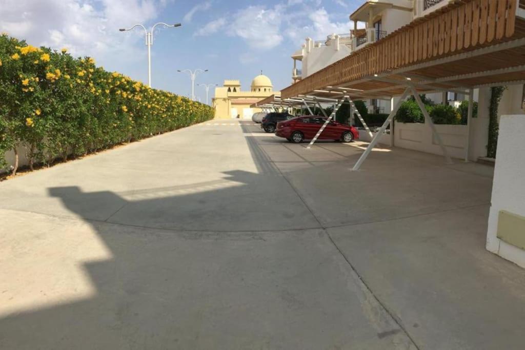 Cosy Studio On The First Floor With Lovely Terrace And Personal Garden Area, Pool View And Free Beach Access In Sharm Hills Resort Zewnętrze zdjęcie