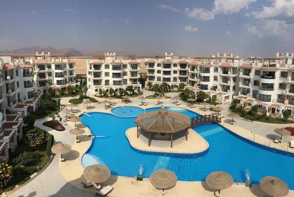 Cosy Studio On The First Floor With Lovely Terrace And Personal Garden Area, Pool View And Free Beach Access In Sharm Hills Resort Zewnętrze zdjęcie