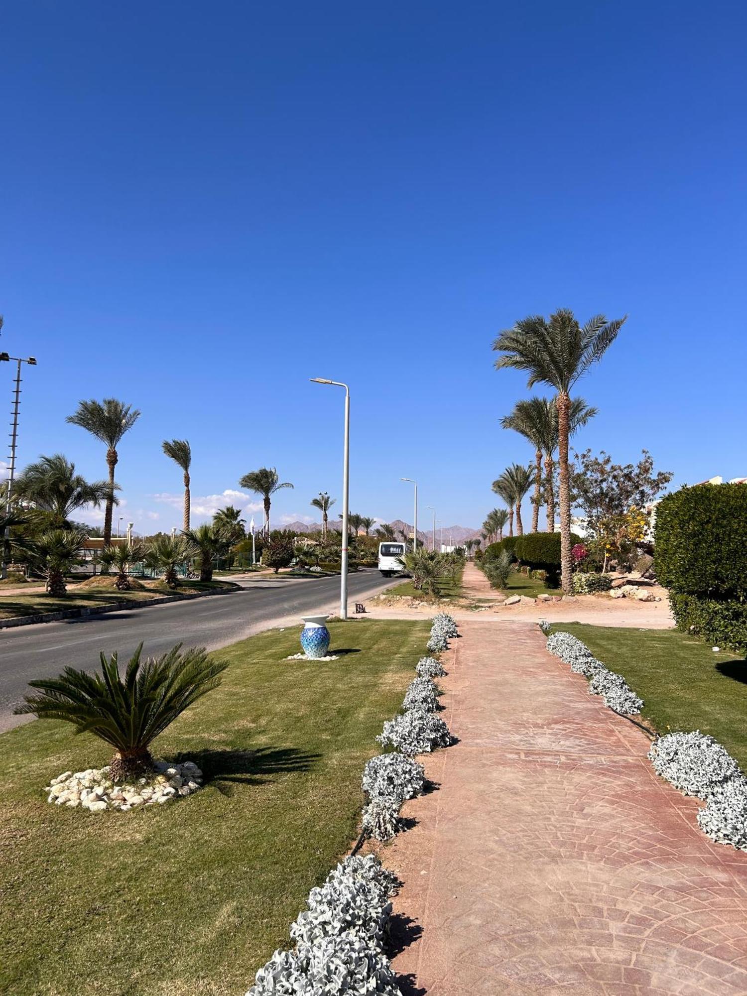 Cosy Studio On The First Floor With Lovely Terrace And Personal Garden Area, Pool View And Free Beach Access In Sharm Hills Resort Zewnętrze zdjęcie